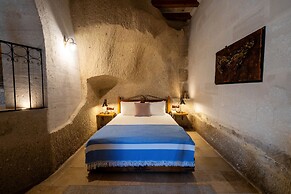 Design Cave Hotel
