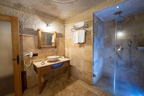 Design Cave Hotel