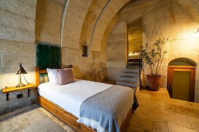 Design Cave Hotel