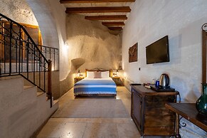 Design Cave Hotel