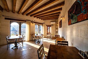 Design Cave Hotel