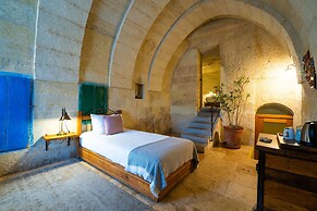 Design Cave Hotel