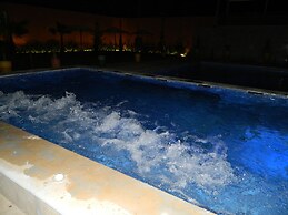 Villa Rabat Pool And Tennis
