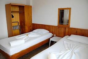 Cavdar Hotel