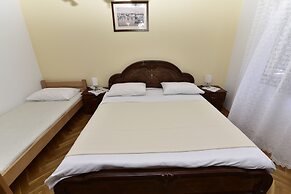 Rooms Tom