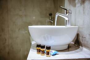 Gregory Comfort Hotel