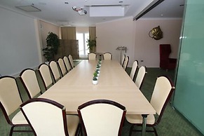 Lindemann Hotel