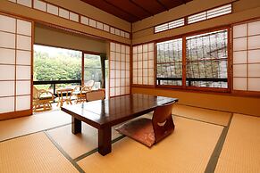 Albergo Yuraku