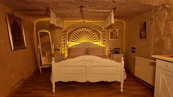 Iris Cave Cappadocia