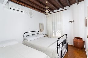 Marouso Villa Paros