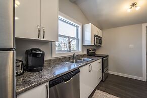 Spacious DAL & Downtown Apartments