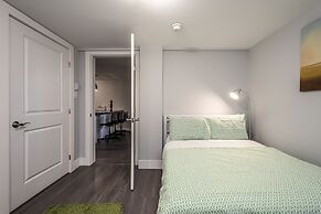 Spacious DAL & Downtown Apartments