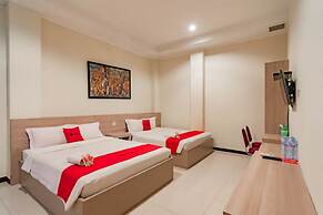 RedDoorz @ Sersan Bajuri Atas