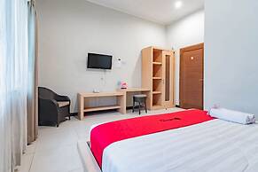 RedDoorz @ Sersan Bajuri Atas