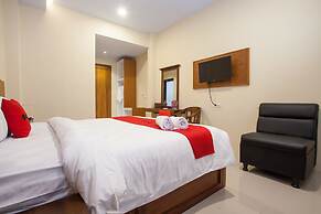RedDoorz Premium @ Jalan Cengkeh