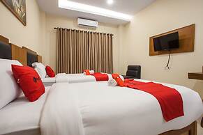RedDoorz Premium @ Jalan Cengkeh