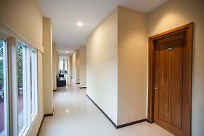 RedDoorz Premium @ Jalan Cengkeh