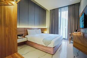Facade Hotel by Azana
