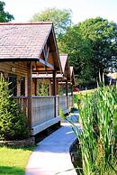 Canada Lodge and Lake
