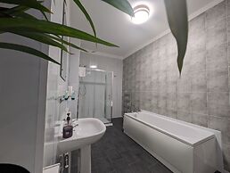 Hotel 33