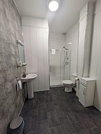 Hotel 33