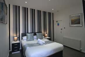 Hotel 33