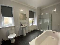 Hotel 33