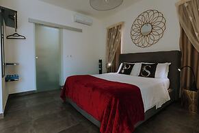 Pjazza Suites Boutique Hotel