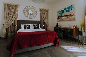 Pjazza Suites Boutique Hotel