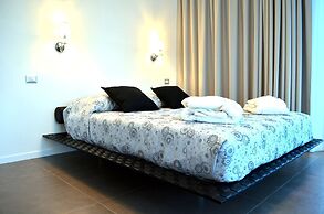 Max Luxury Suite