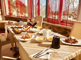 Max Luxury Suite