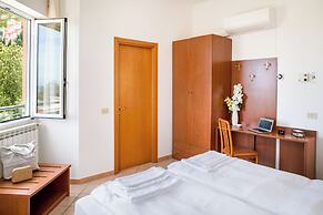 Hotel Tritone
