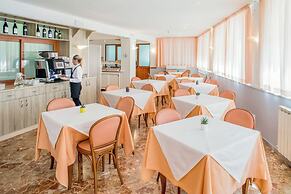 Hotel Tritone