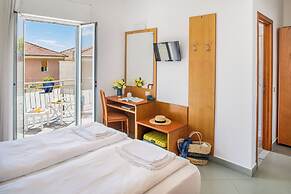 Hotel Tritone