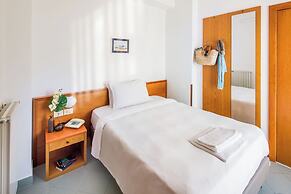 Hotel Tritone