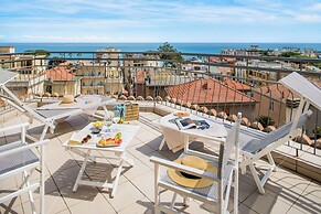 Hotel Tritone