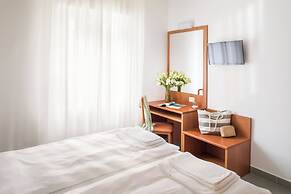 Hotel Tritone