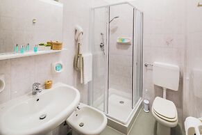 Hotel Tritone