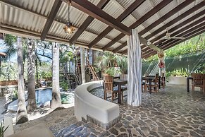 The Beach Bungalows Tamarindo B&B