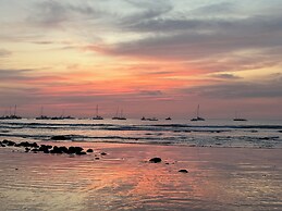 The Beach Bungalows Tamarindo B&B