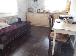 Arami Guesthouse