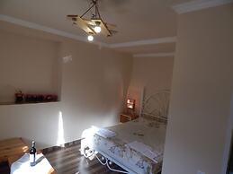 Arami Guesthouse