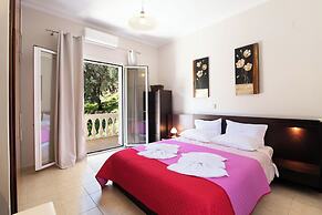 The Olive Grove Cottage by Konnect, 2.5 km from Ipsos