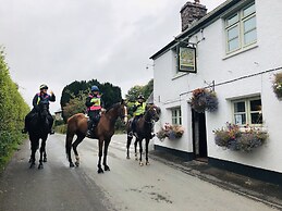 Royal Oak Inn
