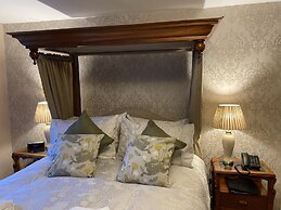 Royal Oak Inn