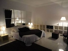 Villa French Luxe