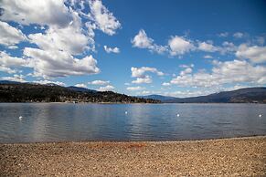 Semi-lakefront Luxury Blind Bay - Spring Specials! 2 Bedroom Cottage b