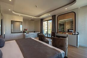 Awen Lara Hotel