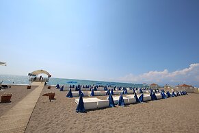 Awen Lara Hotel