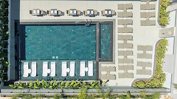 Awen Lara Hotel